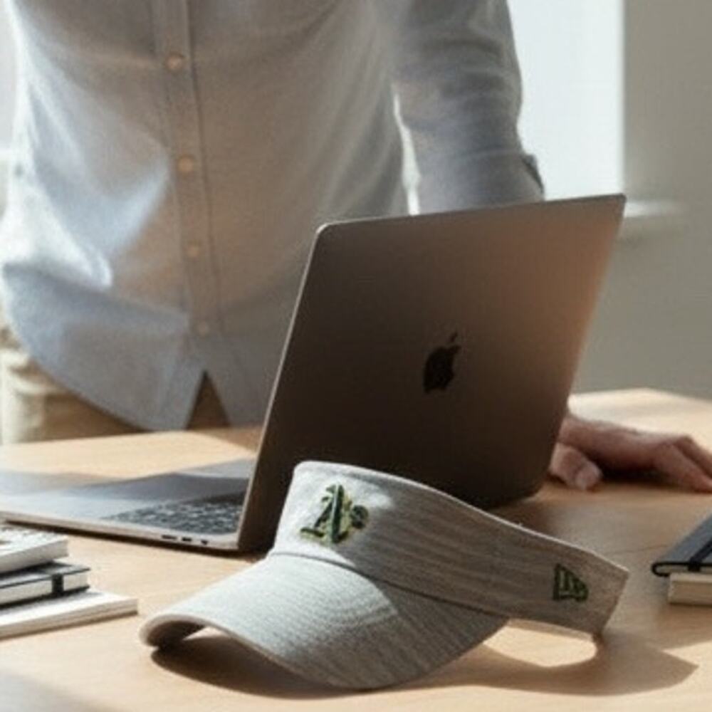 New Era Oakland Athletics Distinct Baseball MLB Adjustable Visor Hat Brand New